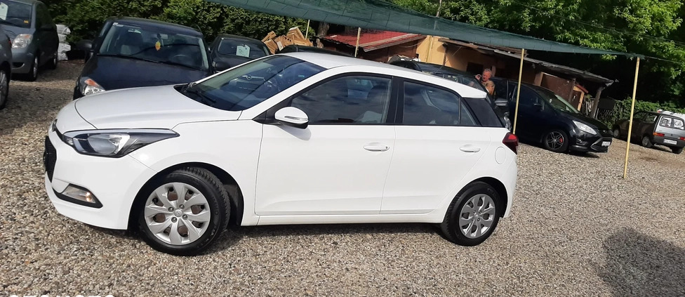 Hyundai i20 cena 32900 przebieg: 151000, rok produkcji 2016 z Elbląg małe 301